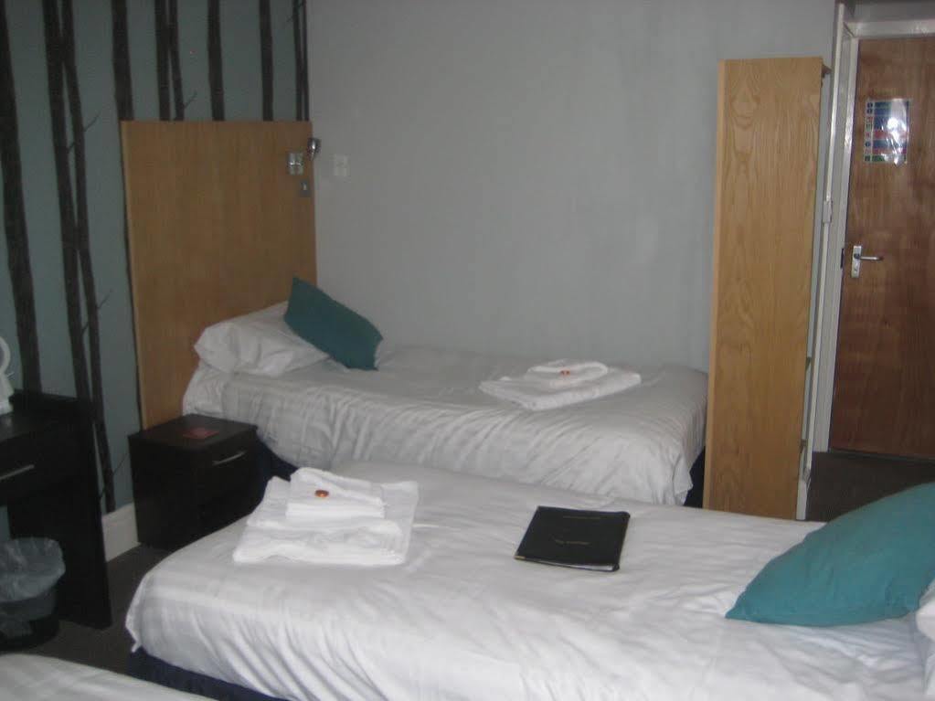 The Dragonfly Bed & Breakfast Blackpool Exterior photo