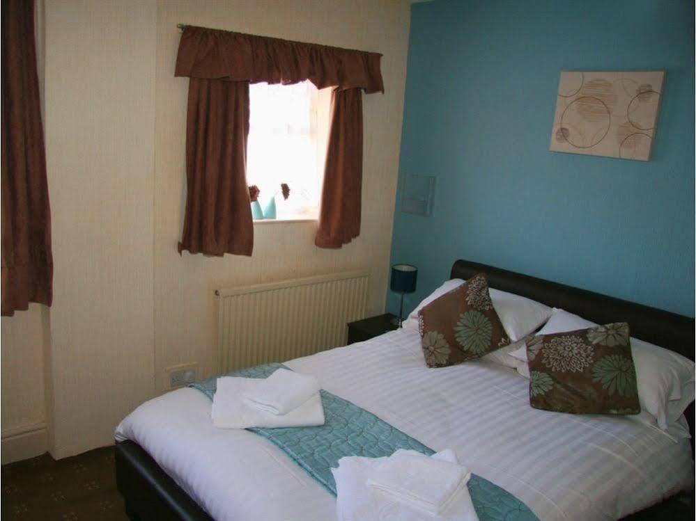 The Dragonfly Bed & Breakfast Blackpool Exterior photo