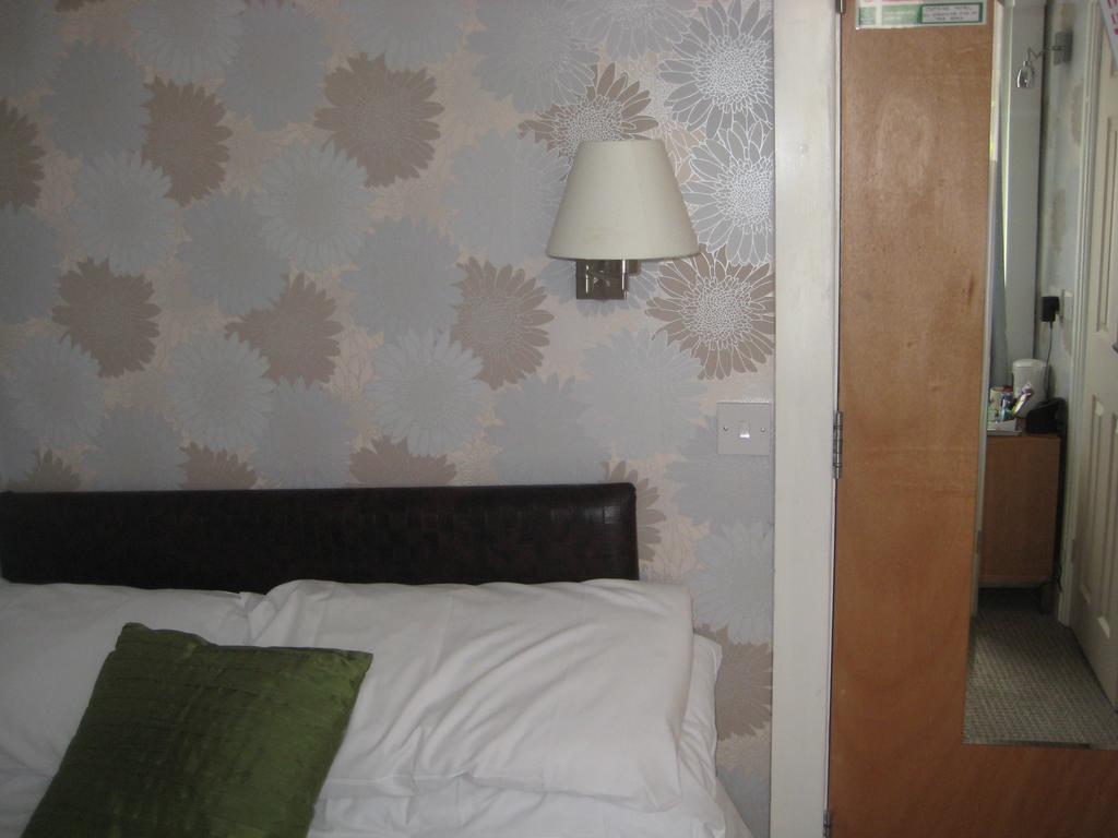 The Dragonfly Bed & Breakfast Blackpool Room photo