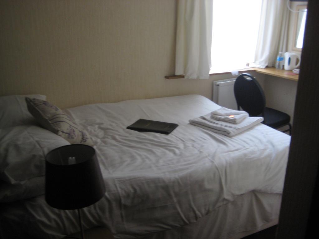 The Dragonfly Bed & Breakfast Blackpool Room photo
